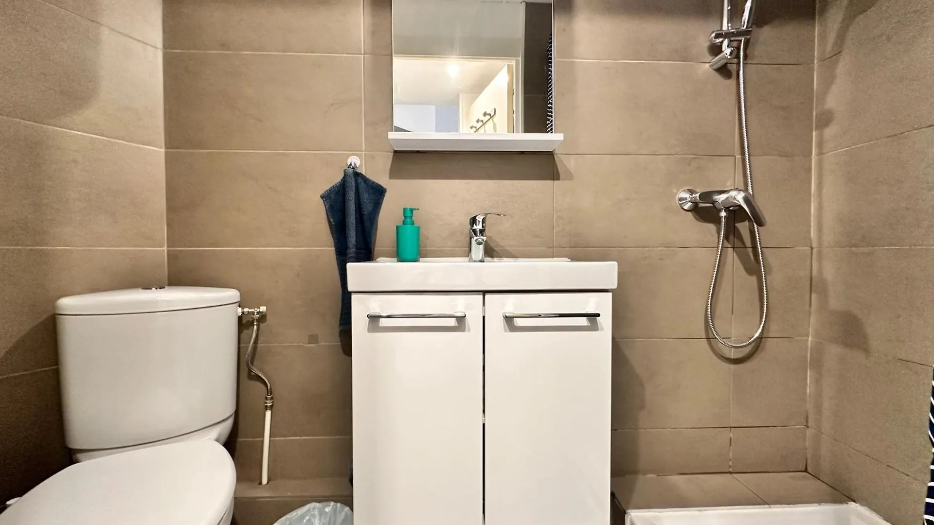 Appartement Bottero, Climatise, Parking Possible à Nice France